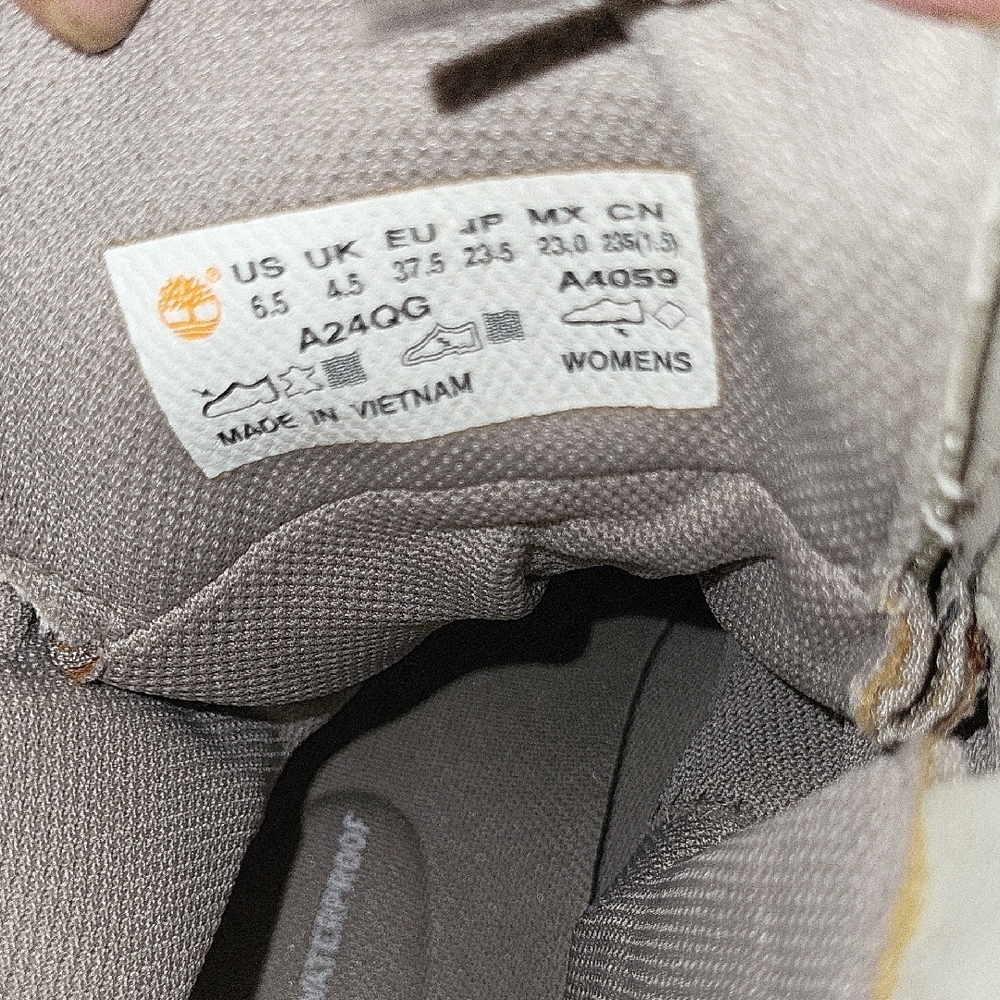 Timberland Women's White and Black Combat Boots - Picture 12 of 12